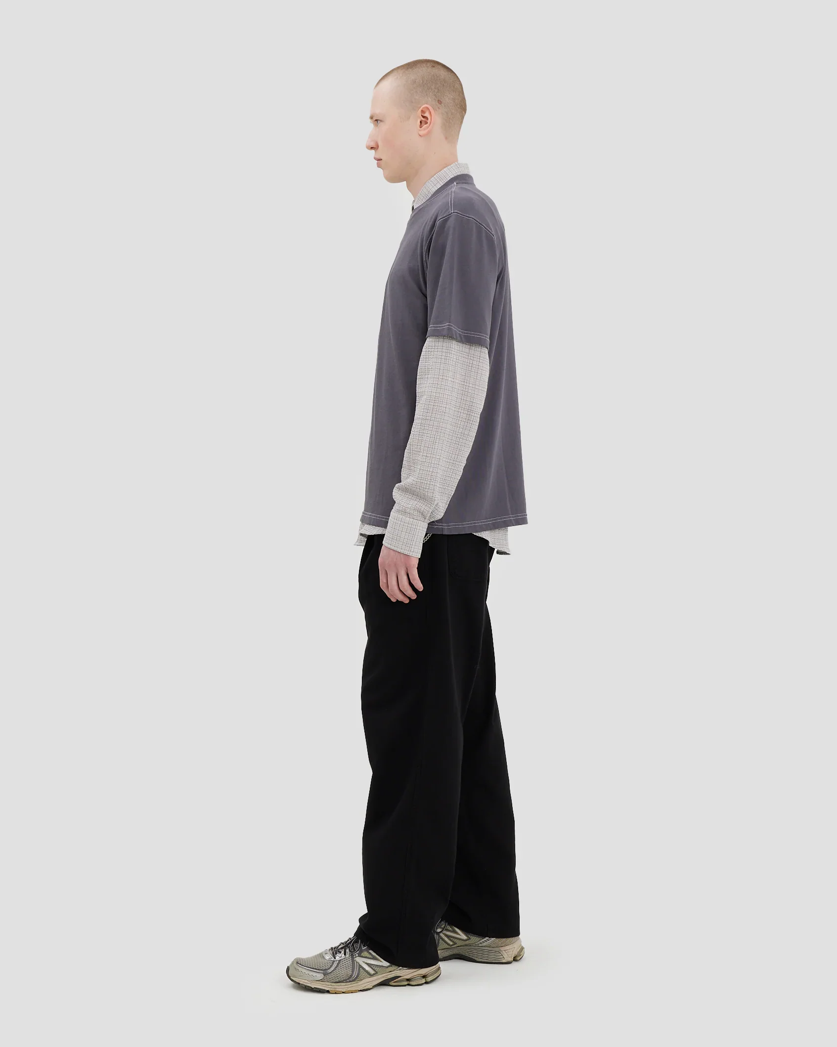 Standard T-Shirt - Grey - Image 4